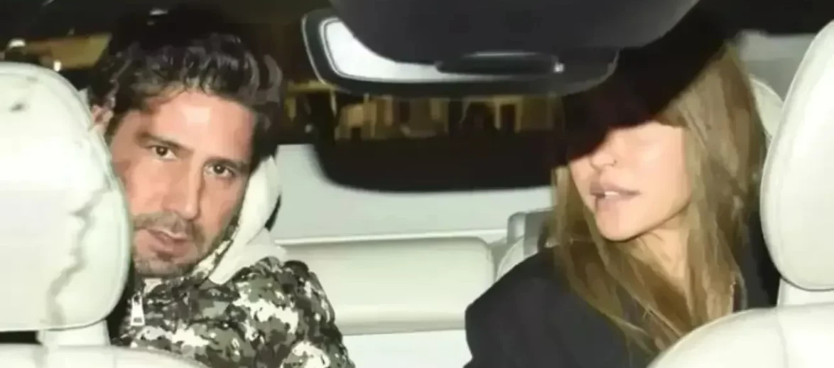 Çağla Şıkel ve Erinç Ulutürk: Aşkları Magazin Dünyasında Bomba Etkisi Yaratıyor!