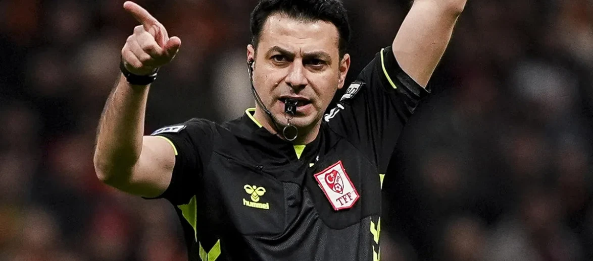 Galatasaray - Alanyaspor Maçında Tartışmalı Pozisyonlar ve Hakem Kararları Üzerine beIN Trio'nun Değerlendirmeleri Nedir?