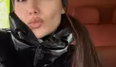 Fahriye Evcen'in Karlı Gün Pozları Olay Yarattı