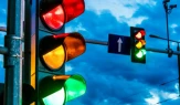 Trafik Lambalarına Dördüncü Renk Olarak Beyaz Işık Ekleniyor