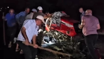 Çorum'da Feci Kaza: Traktör İkiye Ayrıldı, Sürücü Olay Yerinden Kaçtı