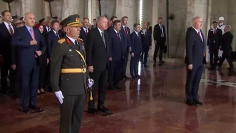 Cumhurbaşkanı Erdoğan ve Devlet Erkanı Anıtkabir'de 30 Ağustos Zafer Bayramı'nı Kutladı
