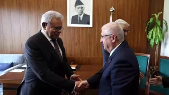 Milli Savunma Bakanı Yaşar Güler, Pakistan'da İkili Görüşmelerde Bulundu
