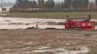Sağanak Sonrası Oluşan Gölette Mahsur Kalan İki Kişi Kurtarıldı