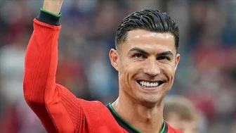 Cristiano Ronaldo Almeria Kulübünü Gerçekten Satın Aldı mı ve Bu Karar Futbolun Geleceğini Nasıl Etkileyecek?