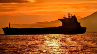 Savaş Sigortası İptalleri: Hürmüz Boğazı'ndaki Riskler Ne Anlama Geliyor?