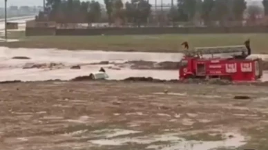 Sağanak Sonrası Oluşan Gölette Mahsur Kalan İki Kişi Kurtarıldı