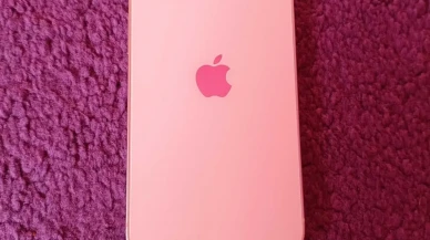 Apple'dan Tarihi Başarı: iPhone Satışları Patladı, 2.5 Milyar Aktif Cihaz ile Rekor Çeyrek Geliri Sağladı!