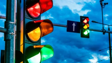 Trafik Lambalarına Dördüncü Renk Olarak Beyaz Işık Ekleniyor
