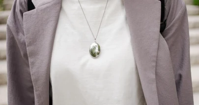 Apple, Yapay Zeka Destekli Kolye ile Giyilebilir Teknolojide Yeni Bir Dönem Mi Başlatıyor?