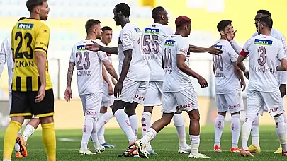 Sivasspor, İstanbulspor'u Deplasmanda 3-1'lik Skorla Yenerek Önemli Bir Avantaj Sağladı.