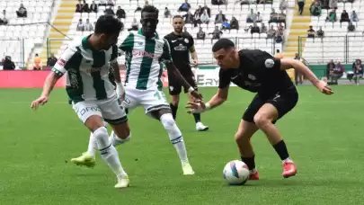 Konyaspor ve Çaykur Rizespor Arasında İlk Yarıda Gol Sesleri Çıkmadı