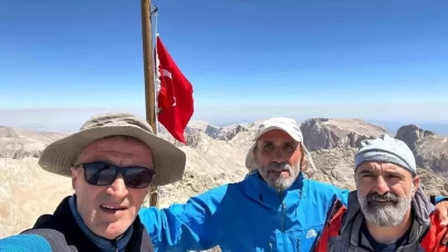 BANDAK'tan Zafer Bayramı'na Özel Zirve Tırmanışı