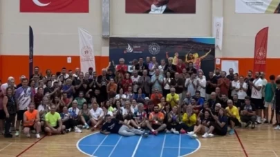 Badminton Veteranlar Türkiye Şampiyonası Kuşadası’nda Büyük Bir Başarıyla Tamamlandı