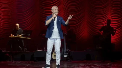 Levent Yüksel'in 30. yıl konseri, Sevgililer Günü'nde İstanbul'da kapalı gişe gerçekleşecek.