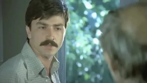 Yeşilçam'ın Efsanesinden Korkutan Haber: Hastaneye Kaldırıldı