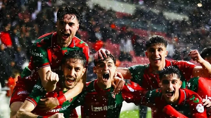 19 yaşındaki Adem Yeşilyurt, Fenerbahçe’ye transfer oldu: Genç yetenek neleri vaat ediyor?