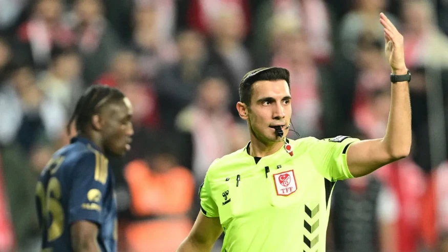 Antalyaspor-Fenerbahçe Maçında Alper Akarsu'nun Hakemlik Performansı Nasıldı?