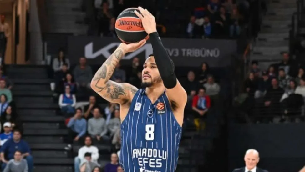 Anadolu Efes, Virtus Bologna'yı 91-60 Mağlup Ederek Üst Üste Üçüncü Galibiyetini Elde Etti Mi?