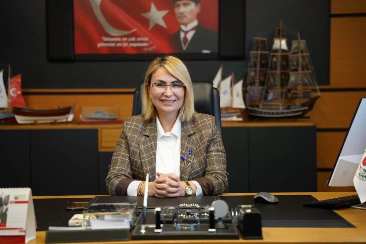 Yalova Altınova Belediye Başkanı Yasemin Fazlaca Kimdir?